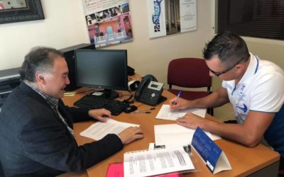 15.03.2019 Firmado Convenio de Colaboración entre la Asociación Cultural TuSantaCruz y el Club Réactivité Fisioterapia por los dos Presidentes de ambos clubes, Jesús Pedreira Calamita y Adrián Ornia Vieites
