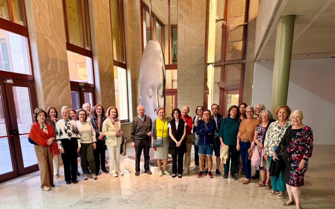 TuSantaCruz con Jaume Plensa: Un encuentro con “Sombras y poemas” 🎨✨